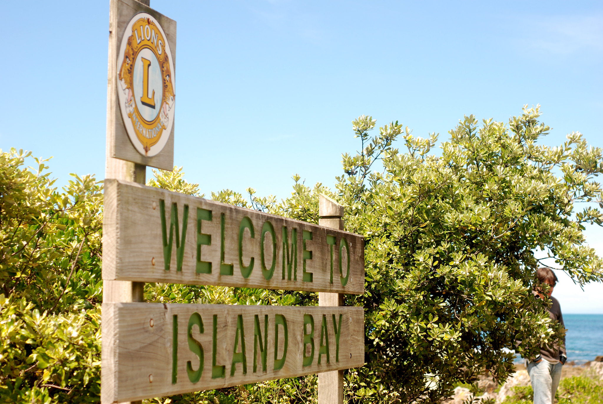 Welcome Sign by Adam and Tess https://www.flickr.com/photos/23011149@N07/4159866812/